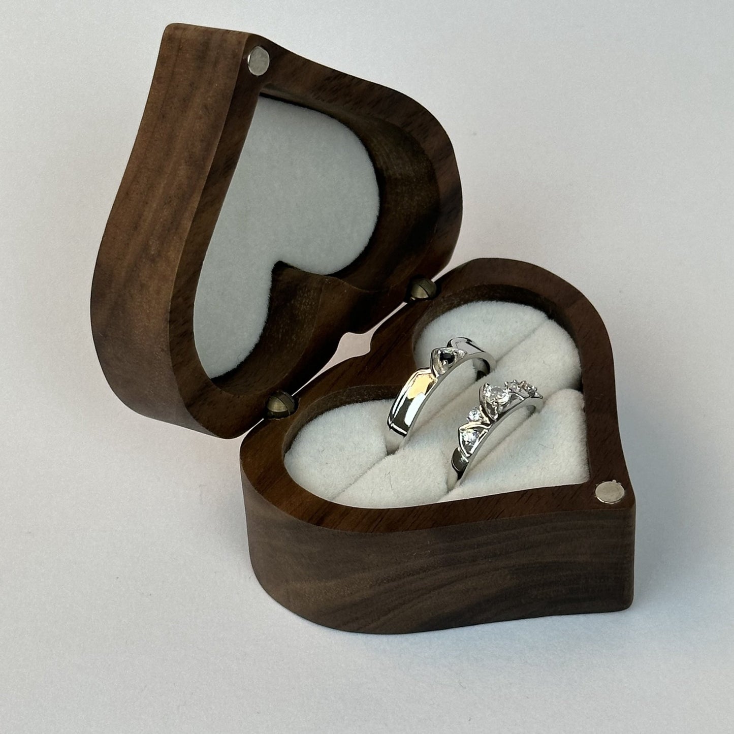 Knight & Queen Royalty Rings - CouplesPicks