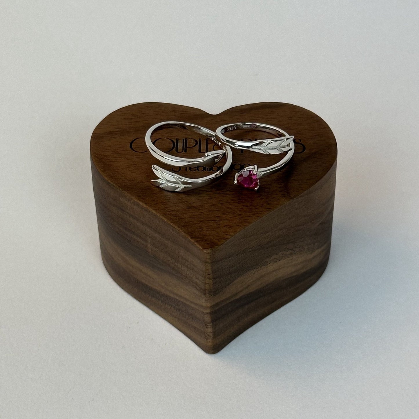 Red Arrowhead Ring Set - CouplesPicks