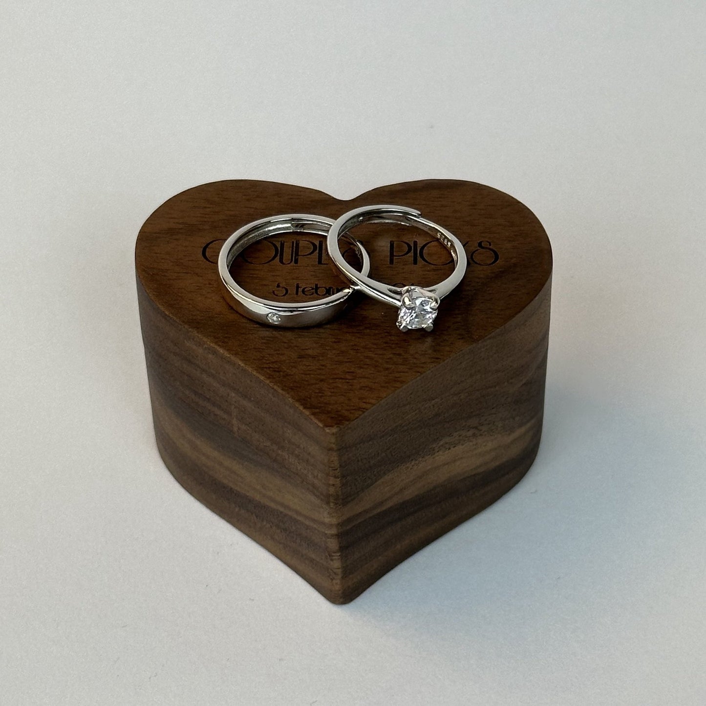 Solitaire Diamond Matching Rings - CouplesPicks