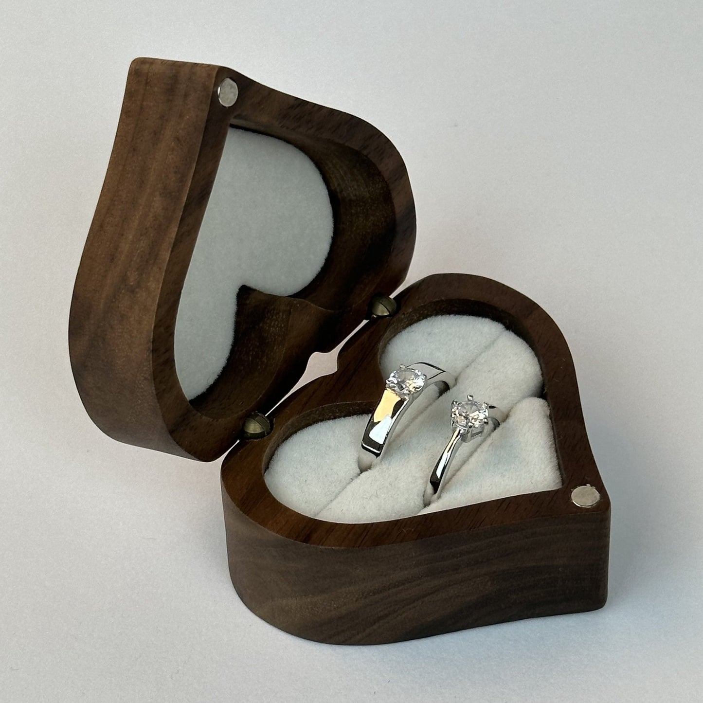 Solitaire Diamond Matching Rings - CouplesPicks