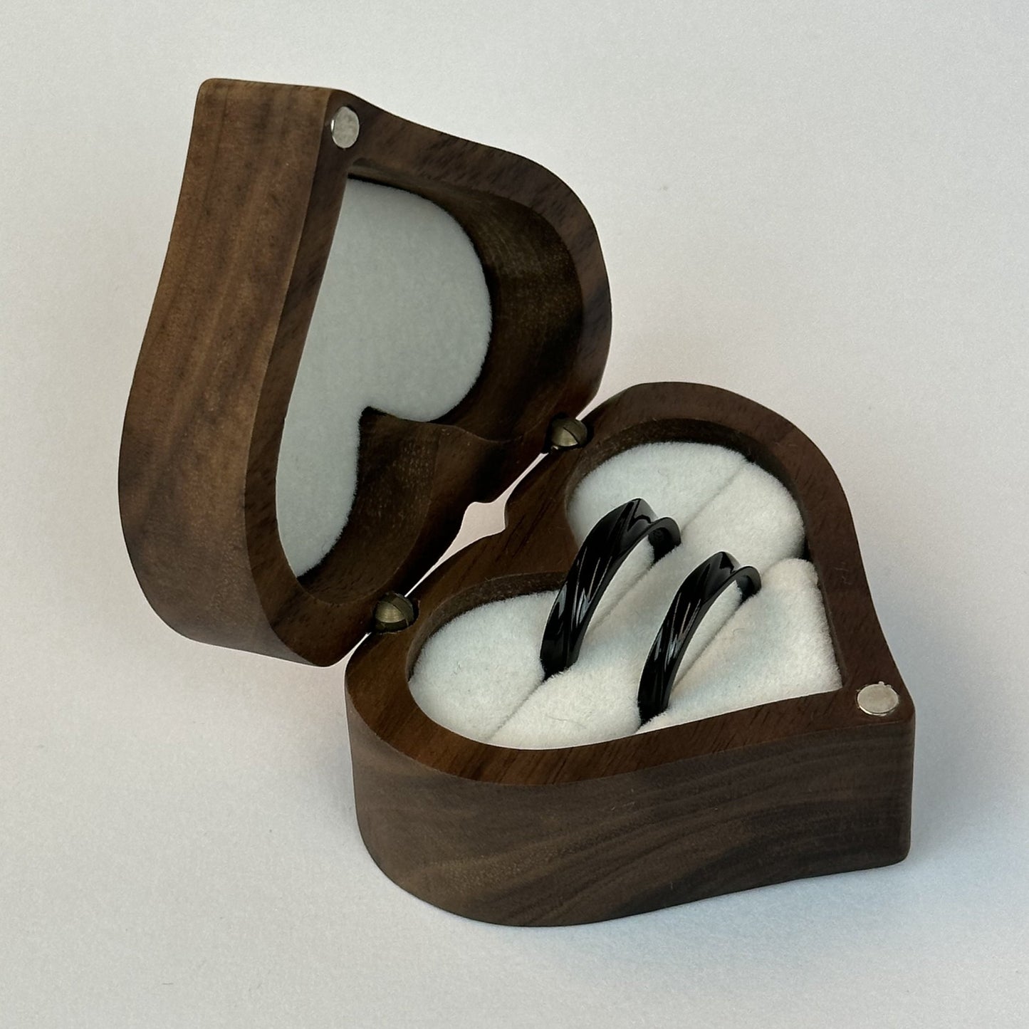 Wave Groove Black Ring Set - CouplesPicks