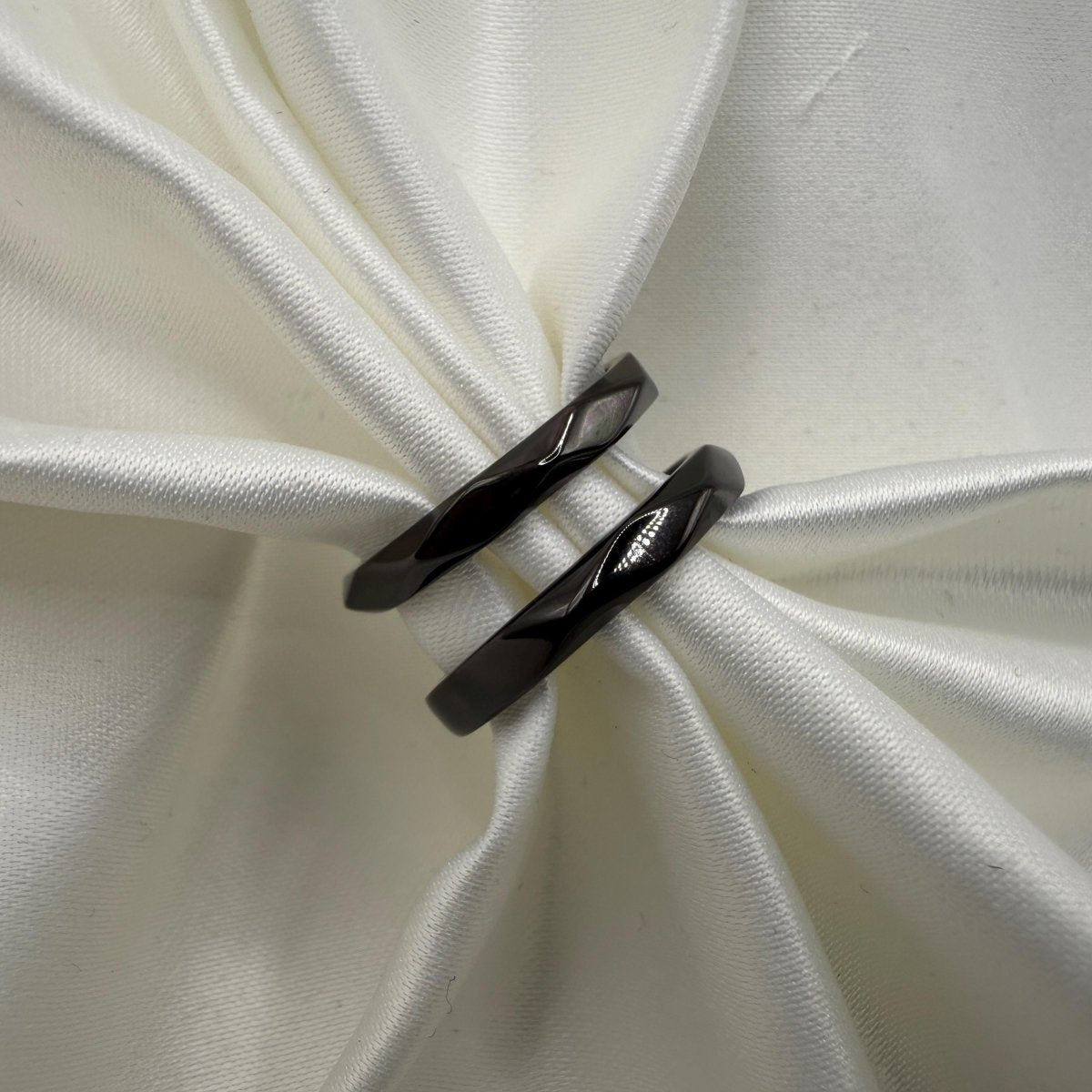 925 Sterling Silver Adjustable Ring Black Color - Changing Domed Design | “Obrynn - CouplesPicks