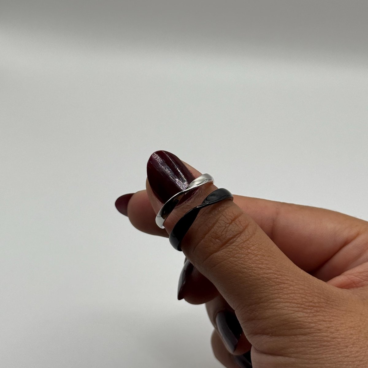925 Sterling Silver Adjustable Ring – Black Silver Twisted Color - Changing Design | “Veylen” - CouplesPicks