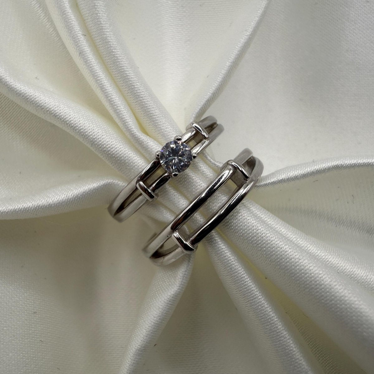 925 Sterling Silver Adjustable Ring Rail Design Zirconia | “Arqen - CouplesPicks