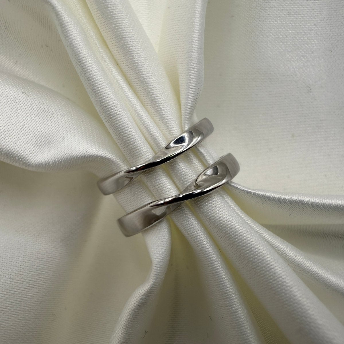 Eryndelle Flowing Twisted Silver Ring - CouplesPicks