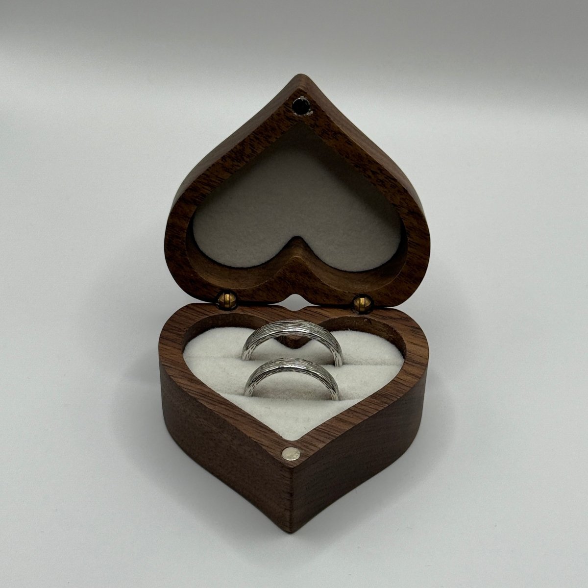 Eryndor 925 Sterling Silver Grooved Adjustable Band Ring - CouplesPicks