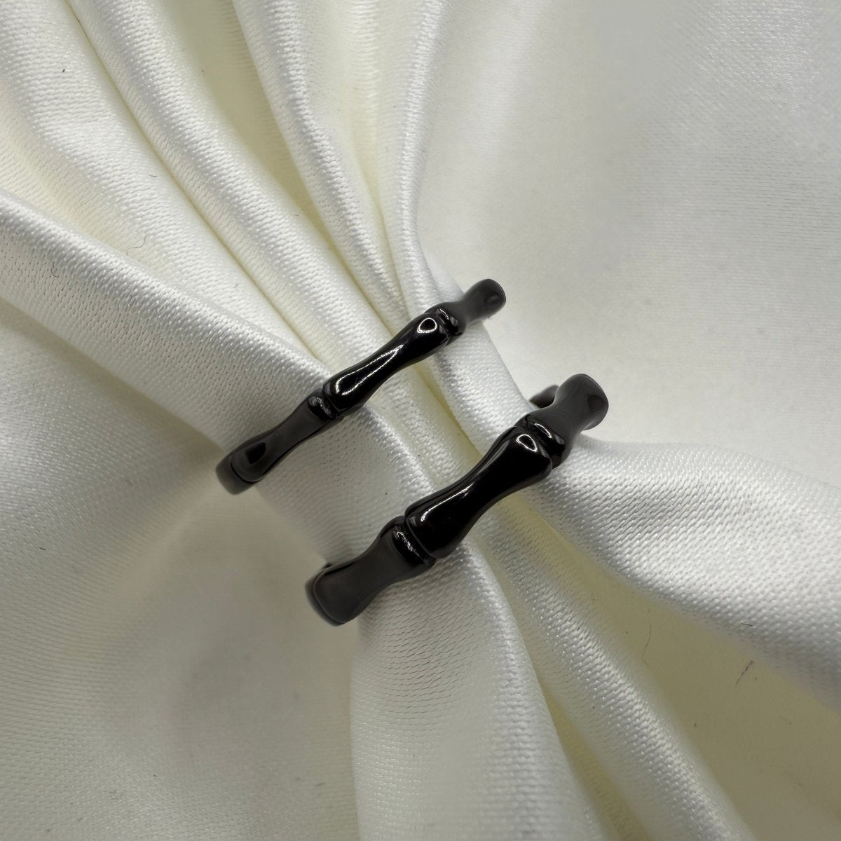 Umbrae Bone Structure Shadow Ring – 925 Sterling Silver - CouplesPicks