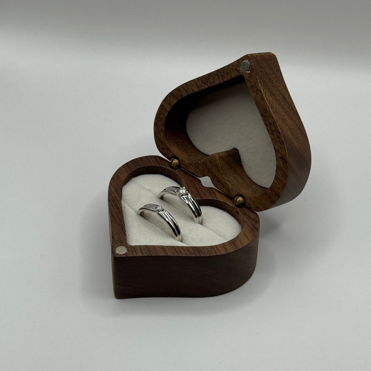 Veyra 925 Sterling Silver Grooved Zirconia Adjustable Ring - CouplesPicks