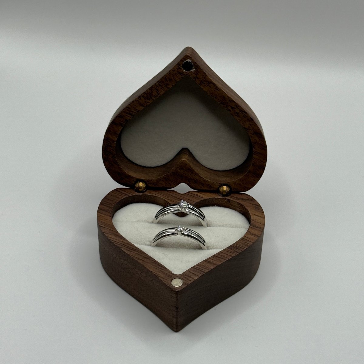 Veyra 925 Sterling Silver Grooved Zirconia Adjustable Ring - CouplesPicks