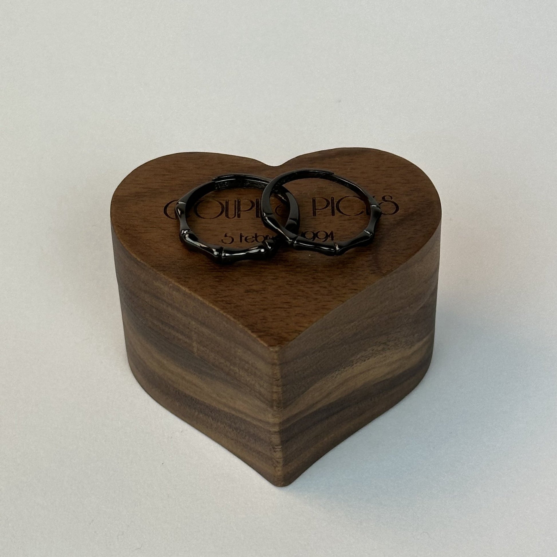 Black Bone Ring Set - CouplesPicks