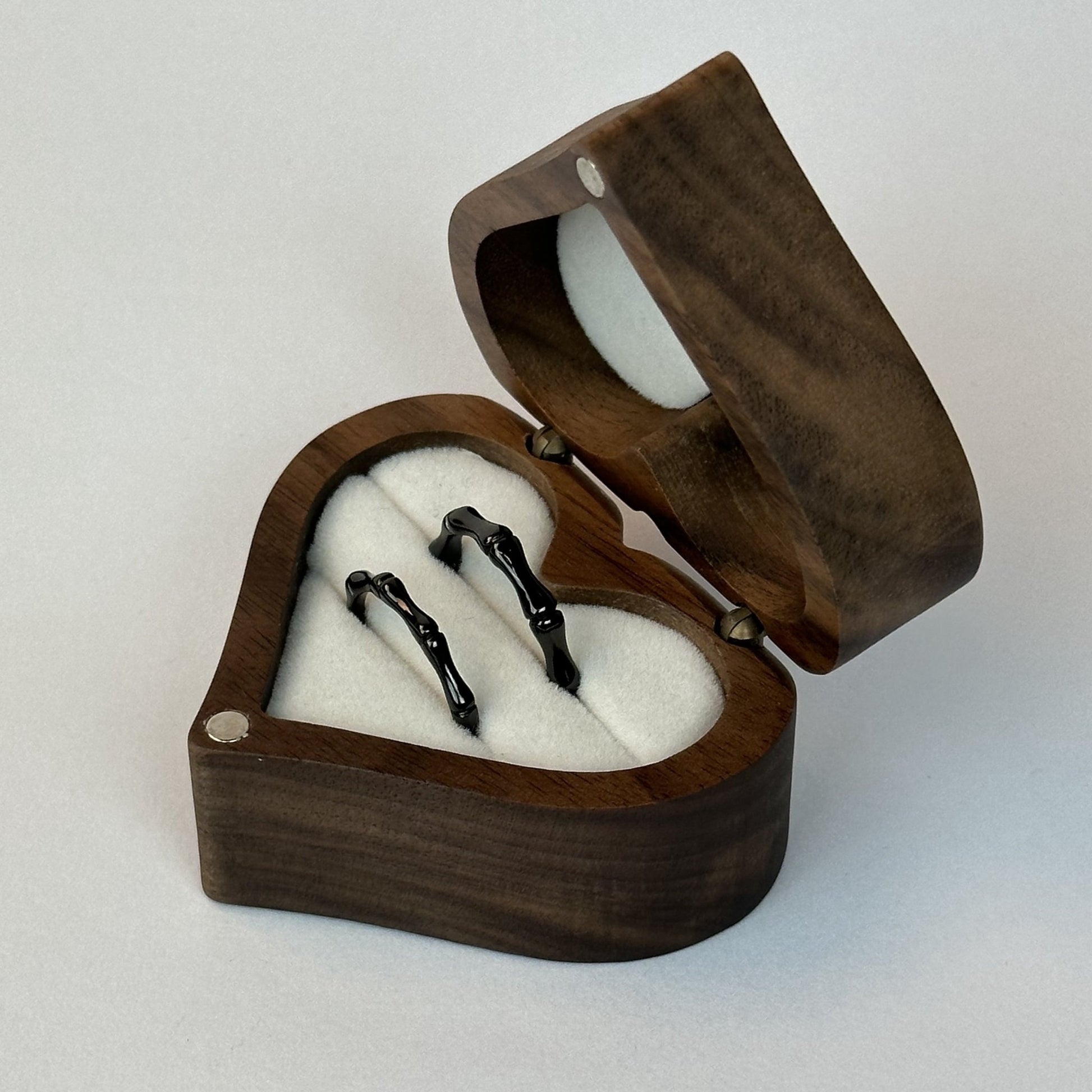 Black Bone Ring Set - CouplesPicks