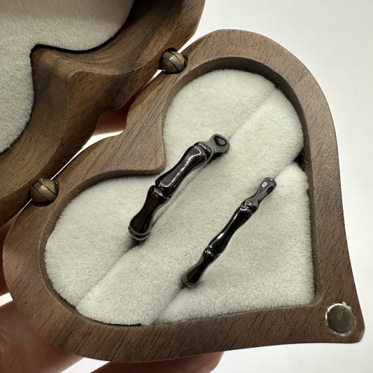 Black Bone Ring Set - CouplesPicks