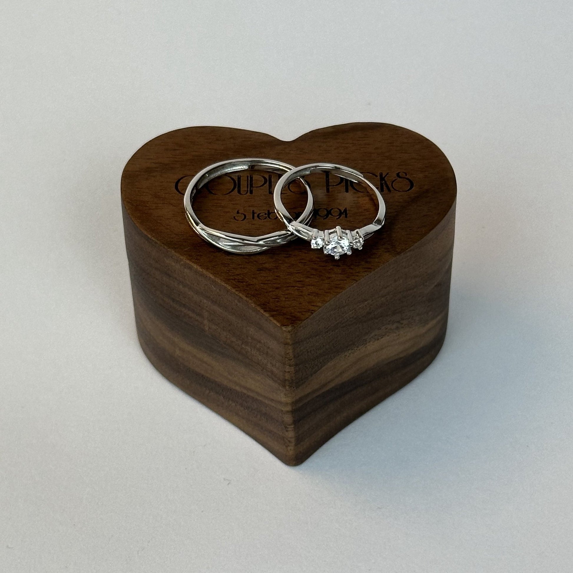 Braided Love Ring Set - CouplesPicks