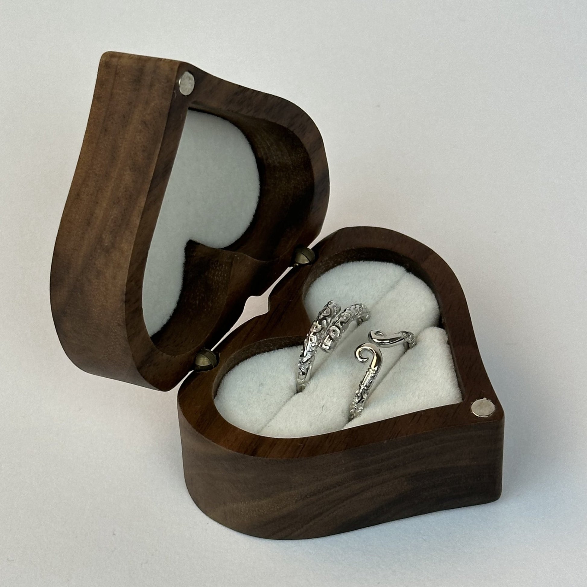 Capricorn Horn Ring Set - CouplesPicks