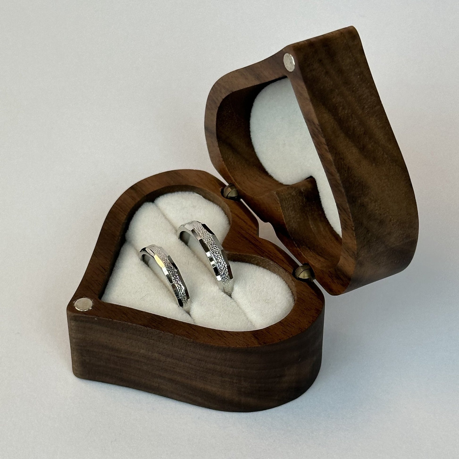 Coarse Sanded Ring Set - CouplesPicks