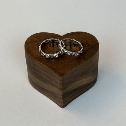 Geometric Triangle Design Ring Set - CouplesPicks