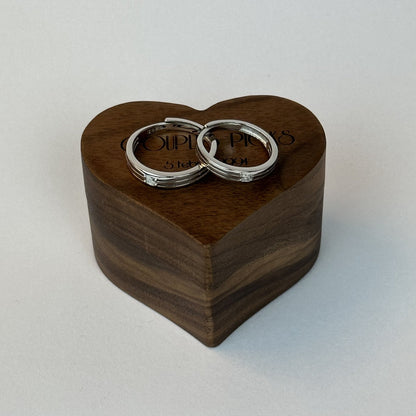Groove Diamond Ring Set - CouplesPicks