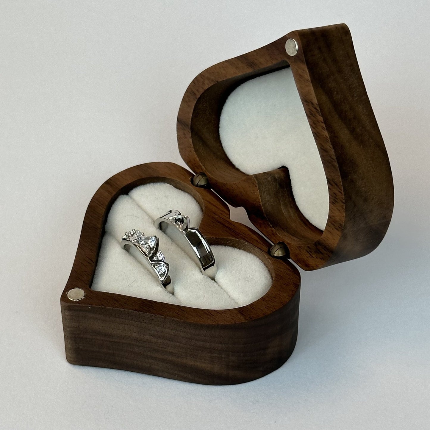 Knight & Queen Royalty Rings - CouplesPicks