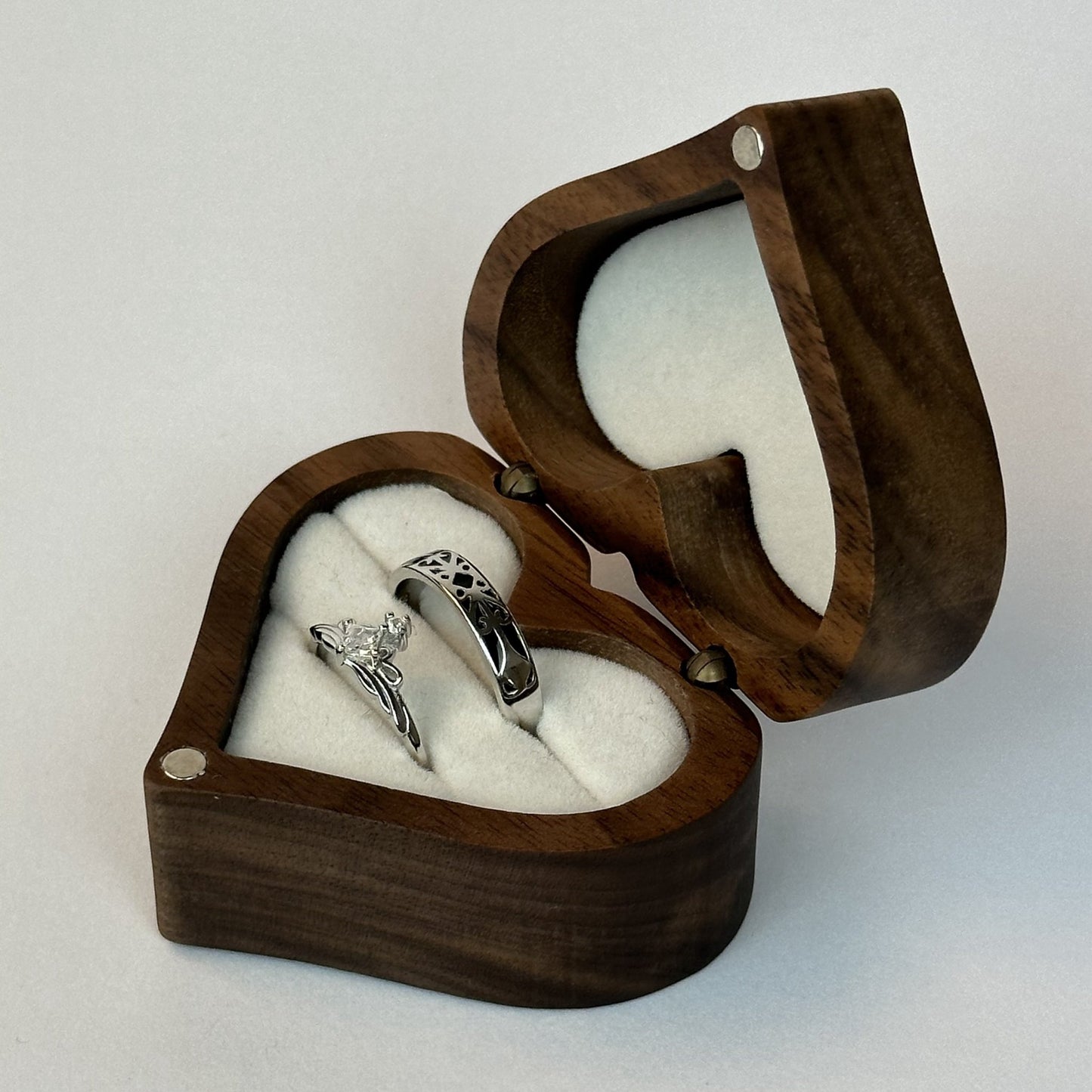 Knight & Queen Royalty Rings - CouplesPicks