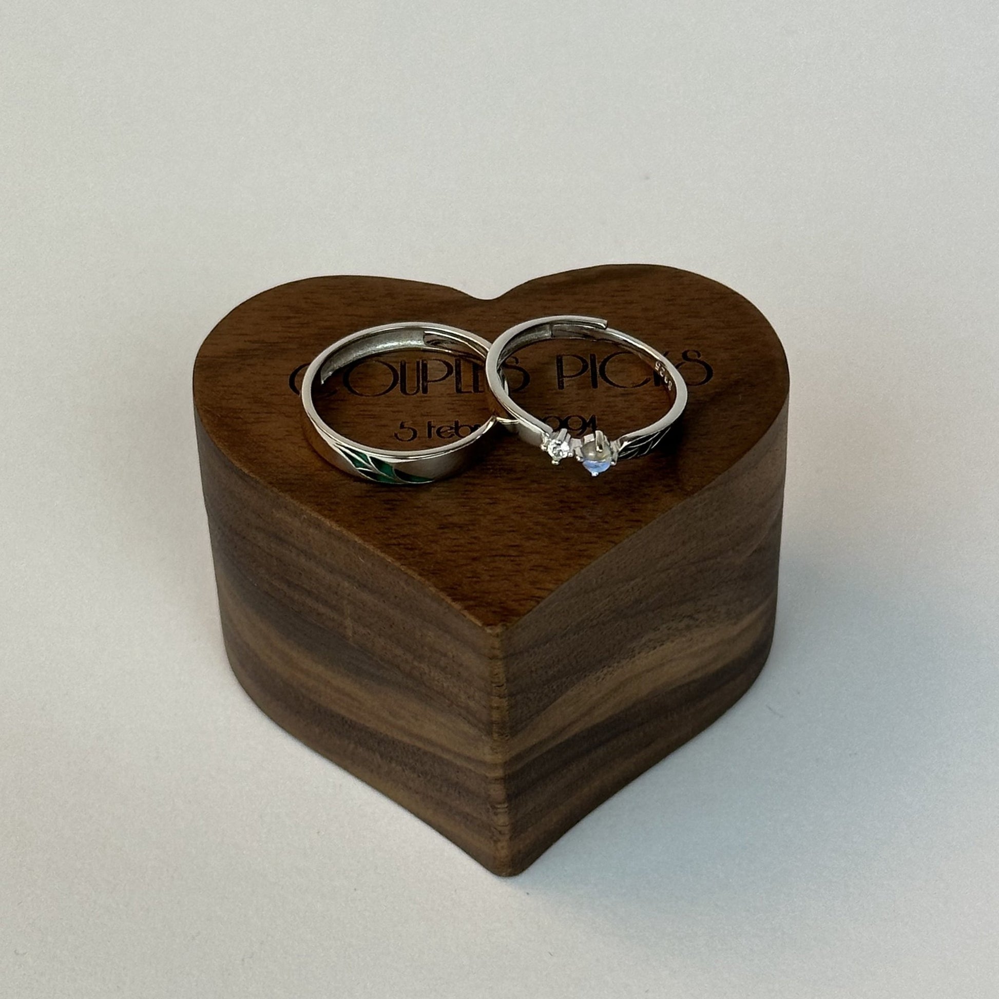 Leafy Green Branch Opal Ring Set - CouplesPicks
