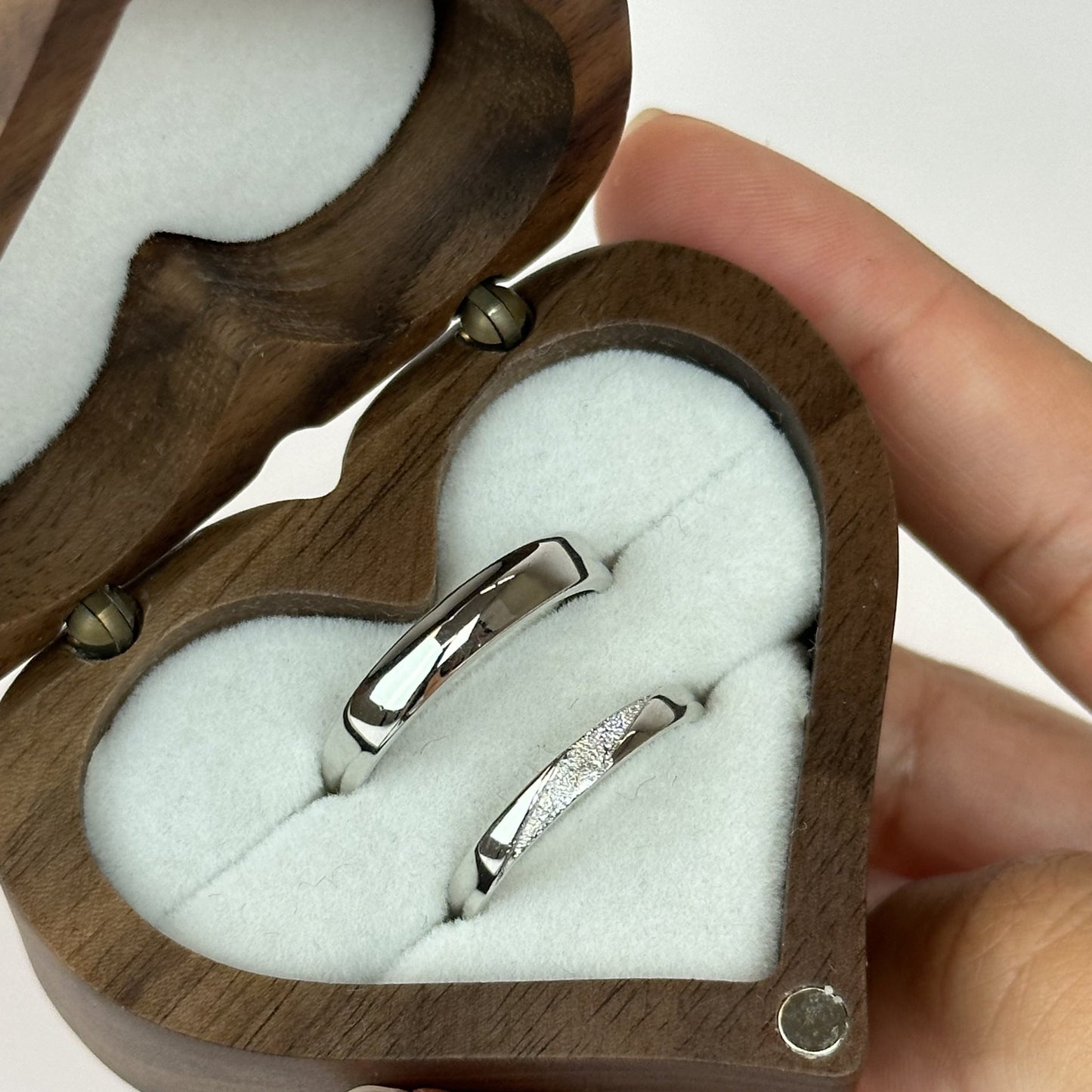 Sandstrip Groove Ring Set - CouplesPicks