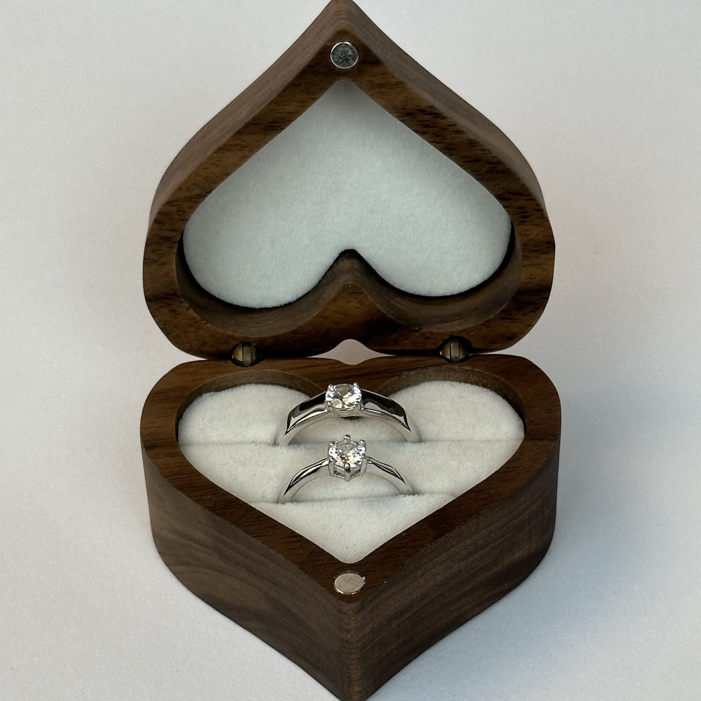 Solitaire Diamond Matching Rings - CouplesPicks