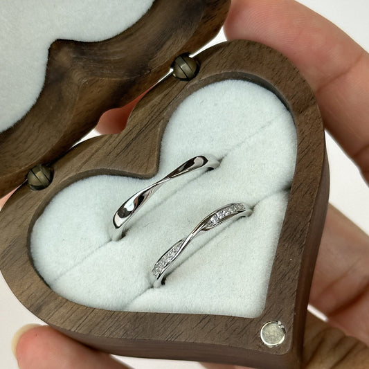Twisted Wave Diamond Path Ring Set - CouplesPicks