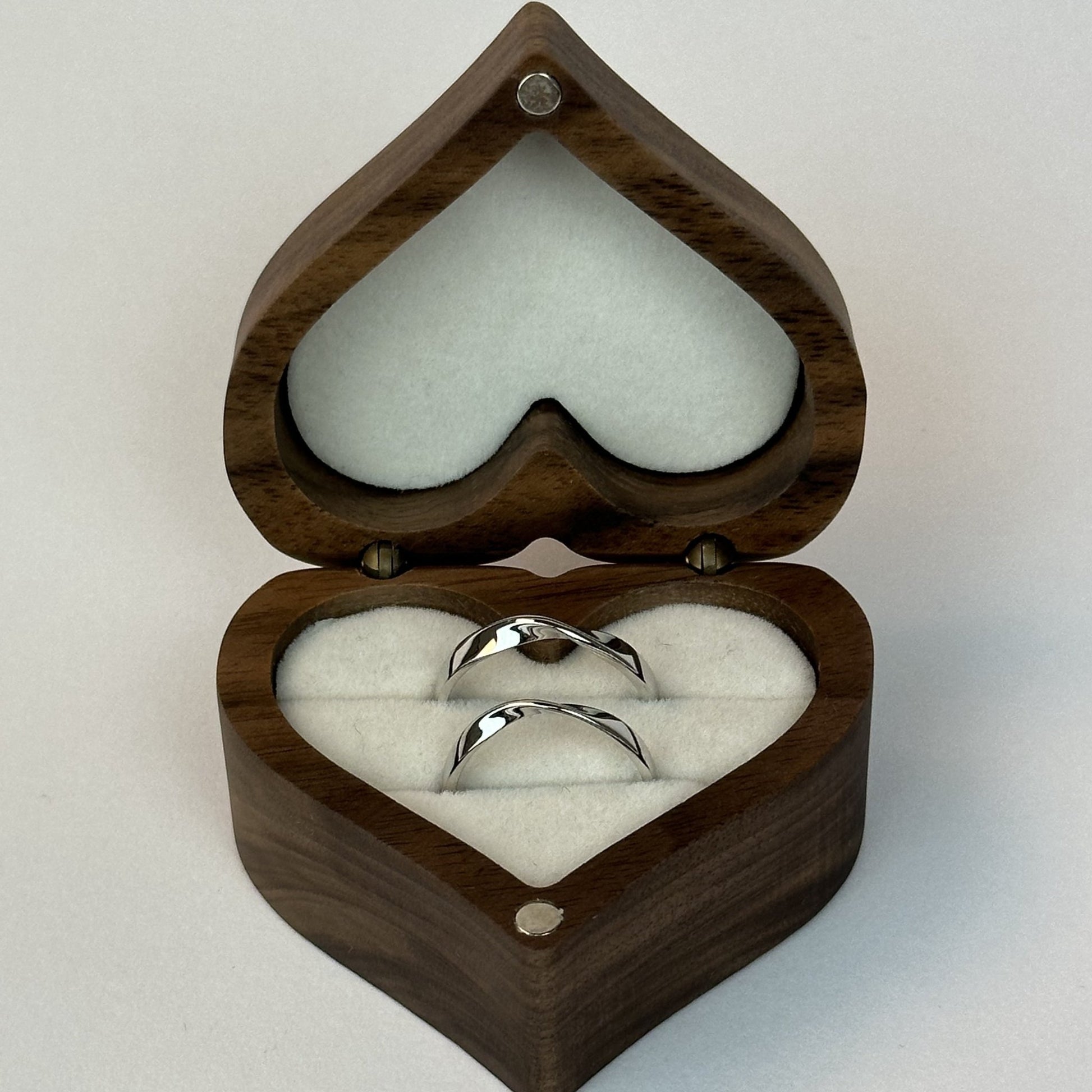 Twisted Wave Silver Couple Rings - CouplesPicks