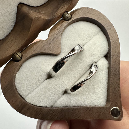 Twisted Wave Silver Couple Rings - CouplesPicks