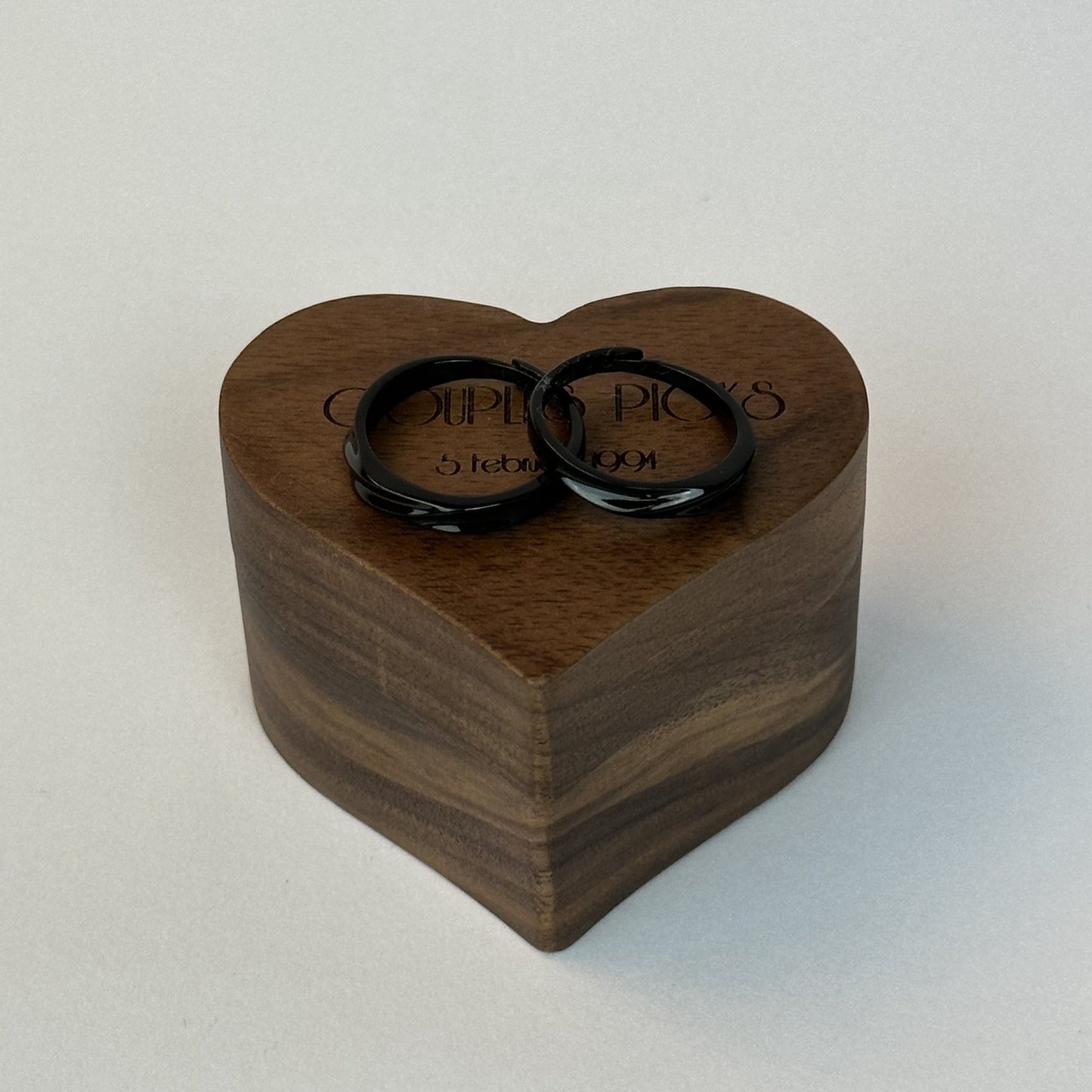 Wave Groove Black Ring Set - CouplesPicks